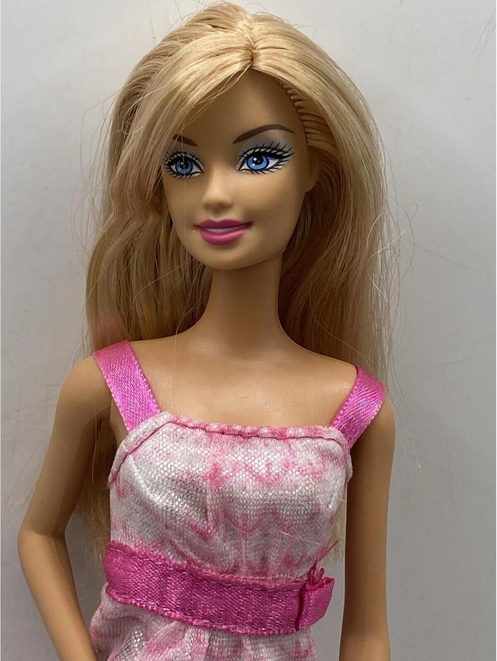 Barbie Blonde Blue Y2K Eyes Pink Ruffle Dress B14